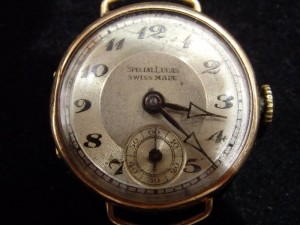 ﾙｰｶｽ　18K　ｽﾓｰﾙｾｺﾝﾄﾞ　15石　手巻時計