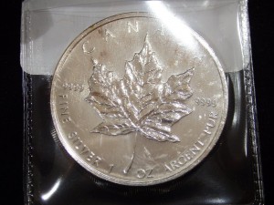 SV999　1oz　ﾒｰﾌﾟﾙﾘｰﾌ銀貨