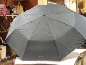 未使用品　ﾌﾟﾗﾀﾞ 折り畳み傘