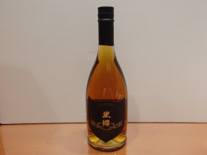 久米仙酒造　ﾘｷｭｰﾙ　米樽　久米仙　樽熟成　720ml　40％