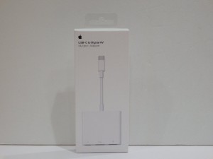 Apple USB-C to Digital AV マルチアダプター　MUF82ZA A　A2119