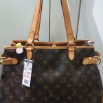 LOUIS　VUITTON　（ルイ　ヴィトン）　モノグラム　バティニョール・オリゾンタル　M51154　　　theou（ザオウ）イオンモール姫路大津店にて販売中☆　貴金属・ブランド品・洋酒・中国酒・骨董品の買取も、やってるよ☆　～姫路市・高砂市・加古川市・たつの市・太子町・英賀保・山崎・相生市・赤穂市～