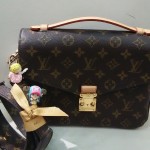 LOUIS　VUITTON　（ルイ　ヴィトン）　モノグラム　ポシェット・メティス　M４０７８０　　　theou（ザオウ）イオンモール姫路大津店にて販売中☆　貴金属・ブランド品・洋酒・中国酒・骨董品の買取も、やってるよ☆　～姫路市・高砂市・加古川市・たつの市・太子町・英賀保・山崎・相生市・赤穂市～