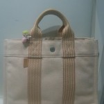 リユースブランドバッグ　/　中古ブランドバッグ　　Hermès（エルメス）　ニューフールトゥＰＭ　　☆ハンドバッグ販売☆ 　　theou（ザオウ）イオンモール姫路大津店にて販売中☆　貴金属・ブランド品・洋酒・中国酒・骨董品・コスメの買取も、やってるよ☆　～姫路市・高砂市・加古川市・たつの市・太子町・英賀保・山崎・相生市・赤穂市～