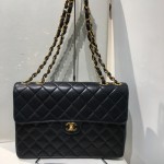 販売　リユースブランドバッグ　/　中古ブランドバッグ    　　CHANEL（シャネル）　シングルフラップ　シングルチェーン３０バッグ　　theou（ザオウ）イオンモール姫路大津店にて販売☆ 他にも貴金属・ブランド品・中国酒・骨董品・コスメ製品・美容機器の買取も、 やってるよ☆　 ～姫路市・高砂市・加古川市・たつの市・太子町・英賀保・飾磨・網干・山崎・相生市・赤穂市～