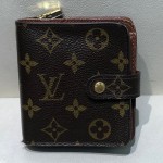 ☆リユースブランド/中古ブランド財布　ＬＶ　モノグラム　コンパクトジップ　Ｍ61667　theou（ザオウ）イオンモール姫路大津店にて販売中☆　貴金属・ブランド品・洋酒・中国酒・骨董品・コスメの買取も、やってるよ☆　 ～姫路市・高砂市・加古川市・たつの市・太子町・英賀保・山崎・相生市・赤穂市～