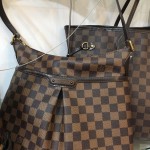 ♡♡♡販売　 買取　中古　リユース　ブランド　財布　貴金属　新入荷！　LV　ルイヴィトン　Louis Vuitton　　　LV　ダミエ    ブエズベリ　PM　N42251　ｔｈeou (ザオウ）　イオンモール姫路大津店にて販売中☆　　貴金属・ブランド品・洋酒・中国酒・骨董品・コスメの買取も、やってるよ☆　 ～姫路市・高砂市・加古川市・たつの市・太子町・英賀保・山崎・相生市・赤穂市～