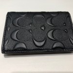 ☆リユースブランド　小物　コーチ　バイフォルドカードケースシグネチャー　クロスグレインレザー　名刺入れ　カードケース　黒　美品　　theou（ザオウ）イオンモール姫路大津店にて販売中☆　貴金属・ブランド品・洋酒・骨董品・コスメの買取も、やってるよ☆　 ～姫路市・高砂市・加古川市・たつの市・太子町・英賀保・山崎・相生市・赤穂市～